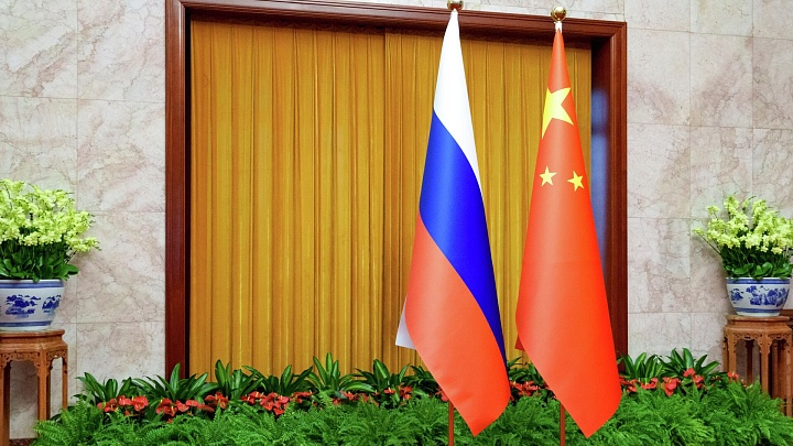 Товарооборот России и КНР в январе-октябре сократился на 9,5%